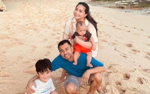 Raffi Ahmad dan Nagita Slavina Mesra Suapi Anak, Bukti Rukun Meski Isu Selingkuh Belum Reda? 