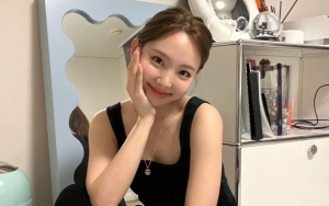 Nayeon TWICE Rilis Foto Cover Album Debut 'IM NAYEON', Outfit Jadi Perhatian