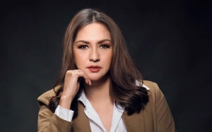 Donna Agnesia Tampil Anggun Dalam Balutan Dress Super Elegan Hingga Disebut Bak Bidadari