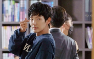 Lee Jun Ki Joget Lagu 'That That' PSY Demi Penuhi Janji Rating 'Again My Life'