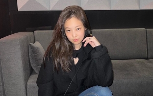 Aslinya Bukan Gaun, Jennie BLACKPINK 'Rombak' Koleksi Chanel untuk Hadiri Ultah Ratu Elizabeth II