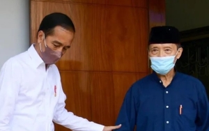 Jokowi Hadiri Salat Jenazah Buya Syafii, Sebut Mendiang Sebagai Guru Bangsa