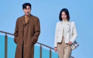 Son Suk Ku Mabuk Ditemani Kim Ji Won, Bakal Unboxing di 'My Liberation Notes'?