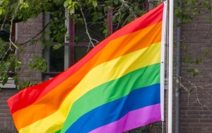 Komunitas LGBT di Makassar Nekat Gelar Acara Meski Tak Dapat Izin, Berujung Dibubarkan Polisi