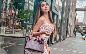 Lucinta Luna Dikerubuti Laki-Laki Pamer Main Sepak Bola, Gaya Hebohnya Jadi Perbincangan