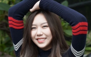Jalan Bareng Jess No Limit-Jessica Jane, Outfit Sederhana Sisca Kohl Jadi Sorotan
