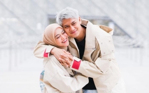 Lesty-Billar Asyik Joget Depan Menara Eiffel, Kritikan Pedas Hingga Gaya Busana Disinggung