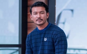 7 Potret Kece Rio Dewanto, Disebut 'Cosplay' Bodyguard Artis Luar Saat Jumpa Pers