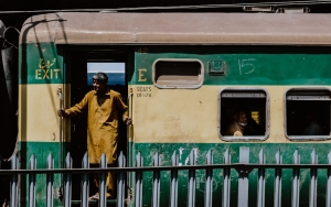 Ibu Dua Anak di Pakistan Diperkosa Ramai-ramai Dalam Kereta Api, Masyarakat Tuntut Hukuman Tegas