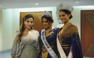 Tasya Farasya Pamer Wajah Cantik Saat Foto Bareng Miss Universe, Reaksi Ibu Bak Wakili Netter