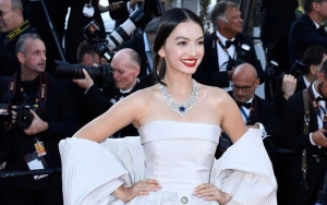 Lama Tak Pamer Gaya Andalan, Raline Shah Akhirnya Pose 'Duck Face' Bareng Model Ternama Asal Amrik