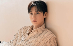 Langkah-Langkah Perawatan Hwang Minhyun eks NU'EST Demi Hilangkan Kerutan Wajah