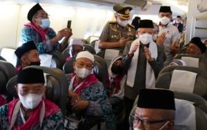 Wapres Ma'ruf Amin Ikut Lepas Keberangkatan Haji Kloter Pertama, Beri Pesan Ke Petugas