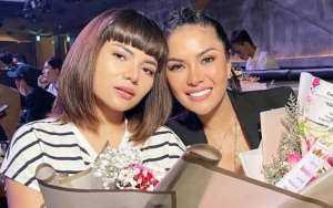 Nikita Mirzani Mendadak Cium Bibir Usai Sempat Ribut, Begini Reaksi Dinar Candy