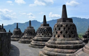 Rencana Tarif Rp 750 Ribu Dinilai Akan Sulitkan Umat Buddha Rakyat Kecil Untuk Naik Candi Borobudur