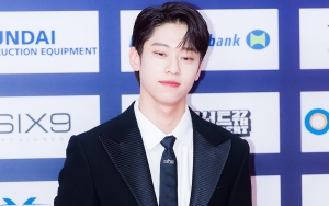 Agensi AB6IX Angkat Bicara Soal Foto Kim Donghyun Pacaran di Depan Umum