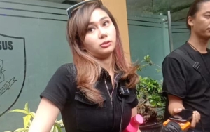 Denise Chariesta Diperiksa, Bawa Bukti Sekoper Hingga Dicecar Banyak Pertanyaan Soal Medina Zein