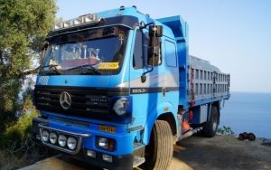 Marak Terjadi Fenomena Remaja Hadang Truk, Bagaimana Nasib Hukum Sopir?