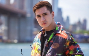 Verrell Bramasta Bikin 'Sakit Hati' Fans Usai Pamer Foto Dicium Bule Ganteng