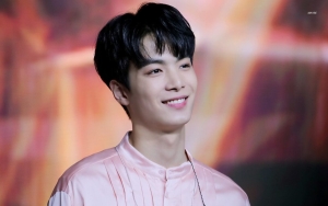 Lakukan Tiap Tahun, JR Eks NU'EST Bikin Mewek Rela Panas-panas Pakai Kostum Badut Hewan Kala Ultah