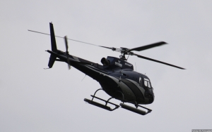 Sebuah Helikopter Mendarat Darurat di Timika, 1 Balita Dilaporkan Hilang Terlempar