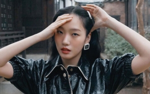 Tinggi Asli Jadi Perbincangan, Intip 8 Momen Kim Go Eun Pamer Kaki Jenjang