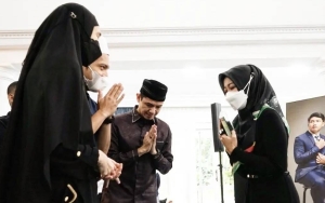 Dude Harlino Bagikan Momen Takziah ke Rumah Ridwan Kamil, Begini Doanya