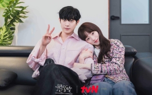 Segera Tamat, Lee Sung Kyung dan Kim Young Dae Bahas Chemistry di Lokasi 'Shooting Stars'