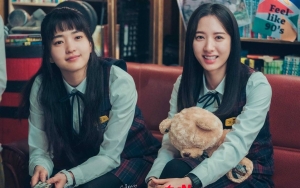 Kim Tae Ri Terciduk Nonton Konser WJSN, Perilaku Ingin Dinotice Bona Bikin Ngakak