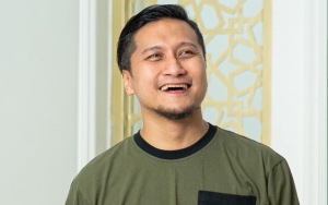 Jleb, Arie Untung Singgung Pengorbanan Seorang Ibu Pada Anaknya Sukses Mengundang Air Mata