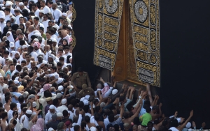 Jemaah Haji Diingatkan Untuk Tak Paksakan Diri Beribadah Hingga Suhu Lebih Dari 40 Derajat Celcius