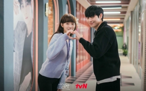 Kim Young Dae Malu-Malu Bahas Ciuman Hot Dengan Lee Sung Kyung di 'Shooting Stars'