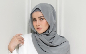 Sudah Hijrah, Olla Ramlan Biarkan Rambut Ngintip Hingga Pakai Setelan Ketat Tetap Dipuji?
