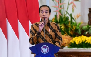 Jokowi Kunjungi Pasar dan Cek Harga Minyak Goreng di Banten, Klaim Harganya Sudah Rp14 Ribu
