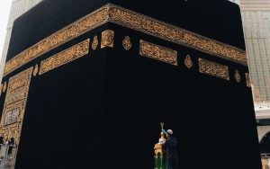 Cerita Jemaah 23 Tahun Asal Indonesia yang Asyik Nge-Game di Sela Ibadah Haji 