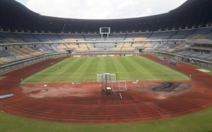 #BobotohBerduka Banjiri Trending Twitter, 2 Supporter Diduga Meninggal Usai Kericuhan Stadion GBLA