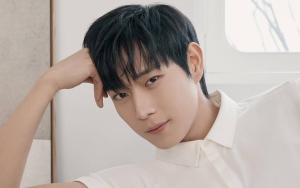 Lokal Banget, Kim Young Dae Dikira Lakukan Pemotretan di Warteg