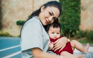 KD Tampil Polos Tanpa Make Up Mentereng Demi Jaga Ameena, Netter Satu Suara Sebut Begini