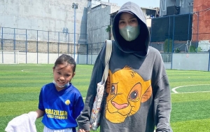 Zaskia Adya Mecca Daftarkan Sang Putri ke Akademi Sepak Bola, Bongkar Kisah Mulanya