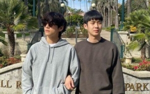 V BTS dan Choi Woo Shik Hangout Bareng, Potret Berdua Bikin Gemas