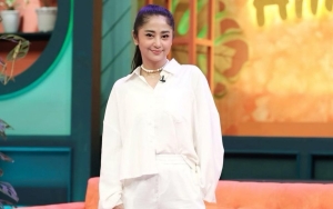 Tengah Proses Cerai, Dewi Persik Malah Kepincut Pesona Tampan Cowok Palestina Ini