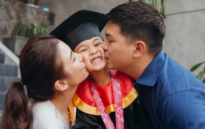 Akhirnya Diwisuda, Glenn Alinskie Bongkar Tingkah Random Nastusha Ingin Tabok Sang Guru