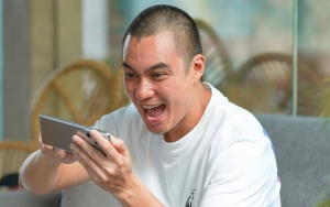 Tak Cuma Beri Segepok Uang, Baim Wong Tawarkan 2 Hal Ini ke Kakek yang Viral Karena Duit Mainan
