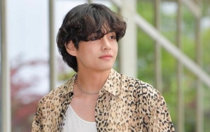 V BTS Tampak Main Basket Hingga Asyik Minum Sebelum Hadiri Acara Celine di Paris