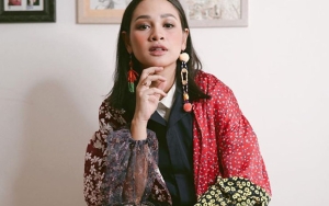 Andien Dekati Wanita Pembawa Poster 'Butuh Ganja Medis' di CFD, Kisahnya Bikin Haru