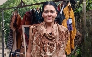 Melanie Subono Beri Sindiran Begini Terkait Pembelian Minyak Goreng Pakai PeduliLindungi