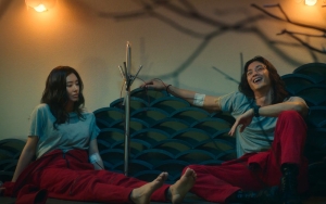 Stockholm Syndrome 'Money Heist Korea', Kim Ji Hoon dan Ayang Mesra di Balik Layar Bikin Fans Geger