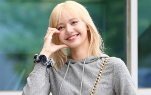 Bukan Orang Korea, Lisa BLACKPINK Dipuji Karena Lakukan Ini di Depan Awak Media
