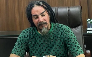 Limbad Unjuk Aksi Sulap Saat Ambil Botol Minum di Depan Sang Cucu, Respons Menggelitik Berhamburan