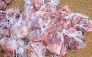 Ada Bongsang, Warga Kepulauan Seribu Diminta Tak Pakai Plastik untuk Distribusi Daging Kurban